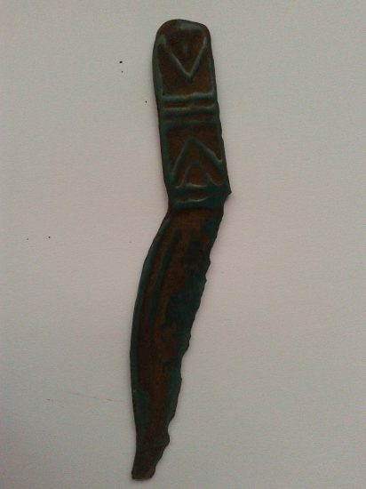 Bronzový nožík