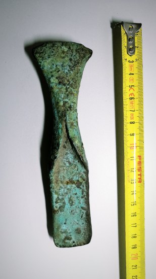 Sekera z doby bronzovej